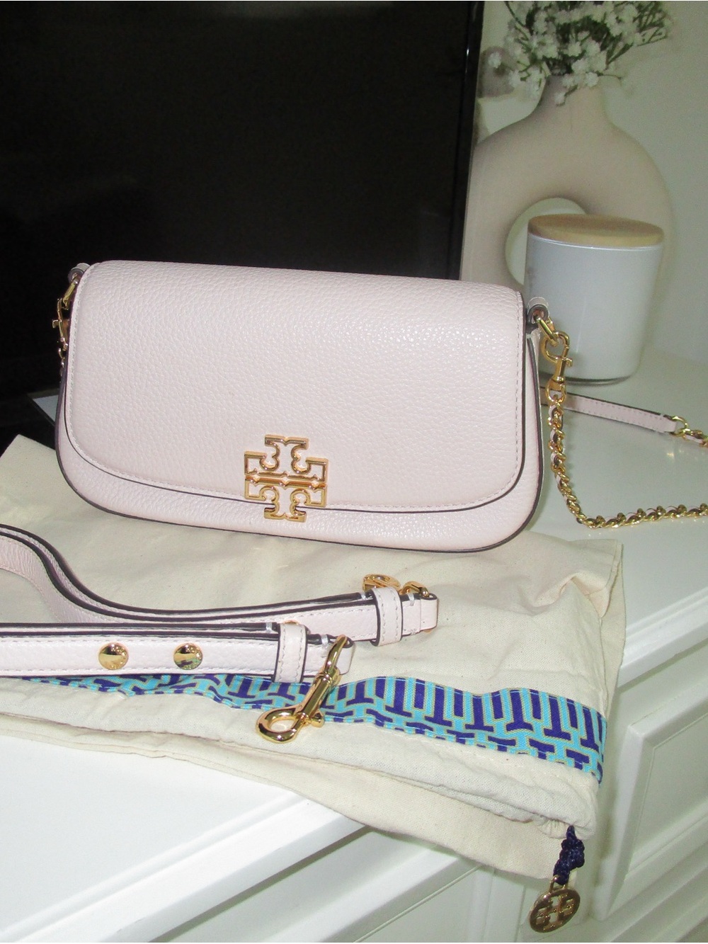 Tory Burch Pale Pink Leather, Crossbody chain with dust bag Both straps included
